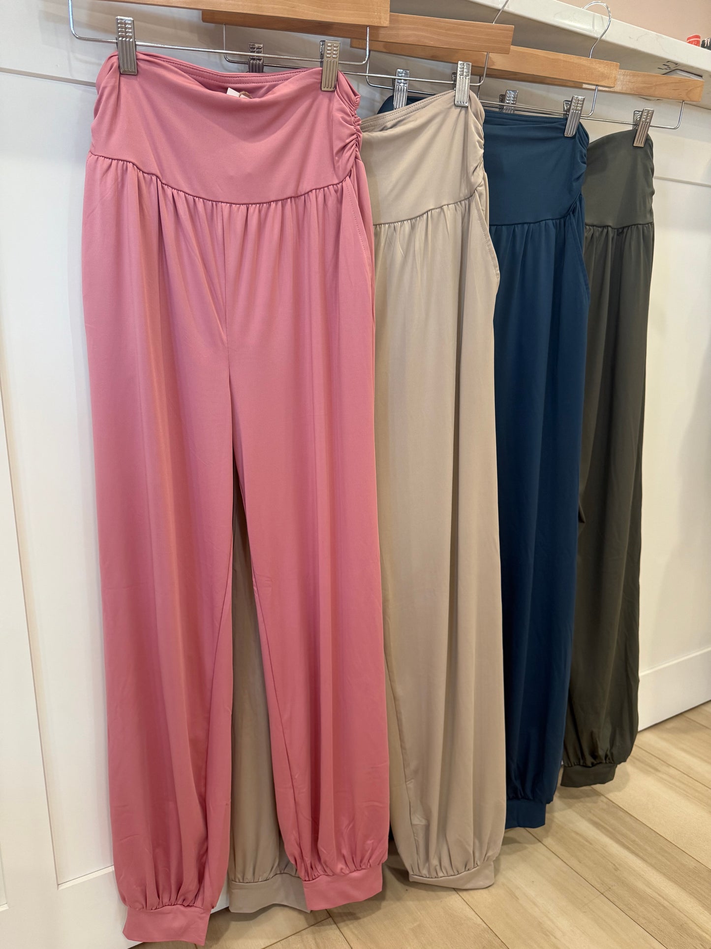 Raya Jogger