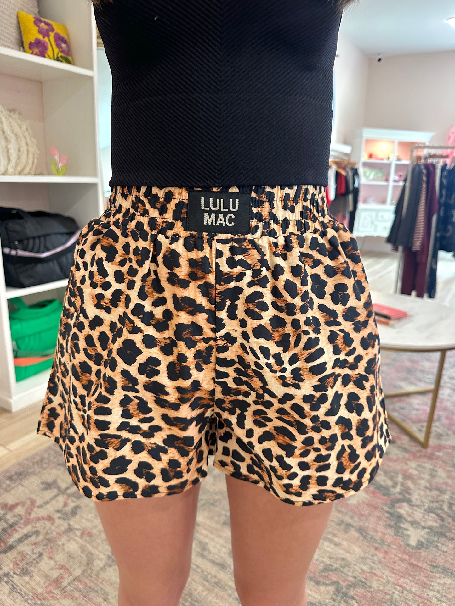 LULU MAC Shorts