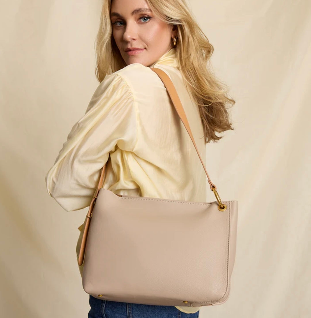 Hobo Rayna Shoulder Bag in Warm Adobe