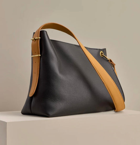 Hobo Rayna Shoulder Bag in Black