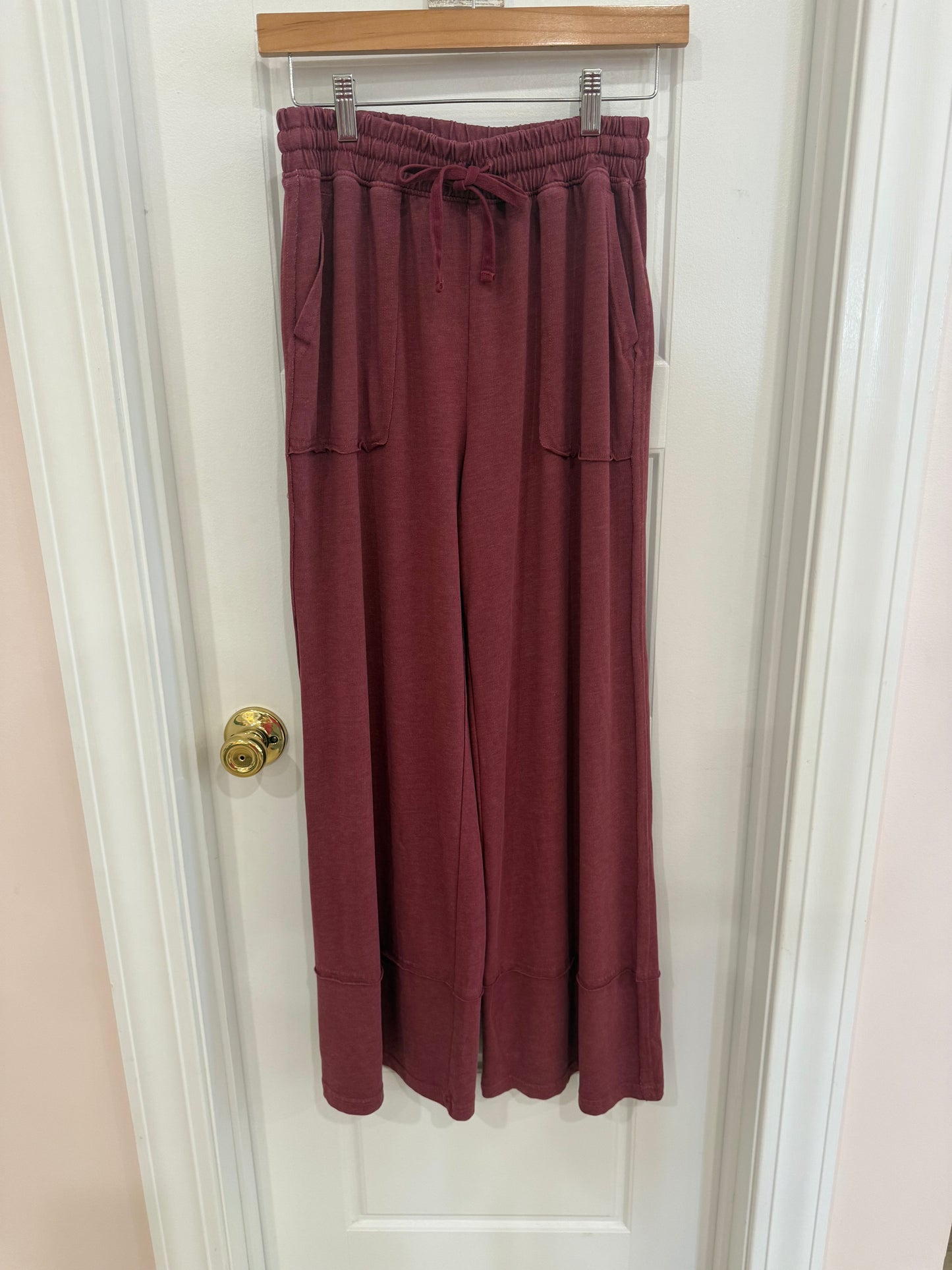 Mia Pant
